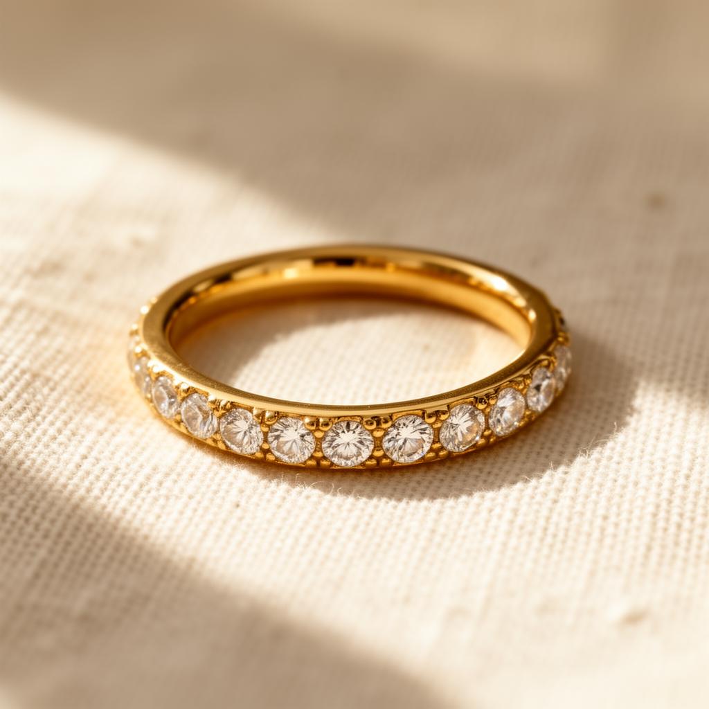 18K solid gold pavé diamond band