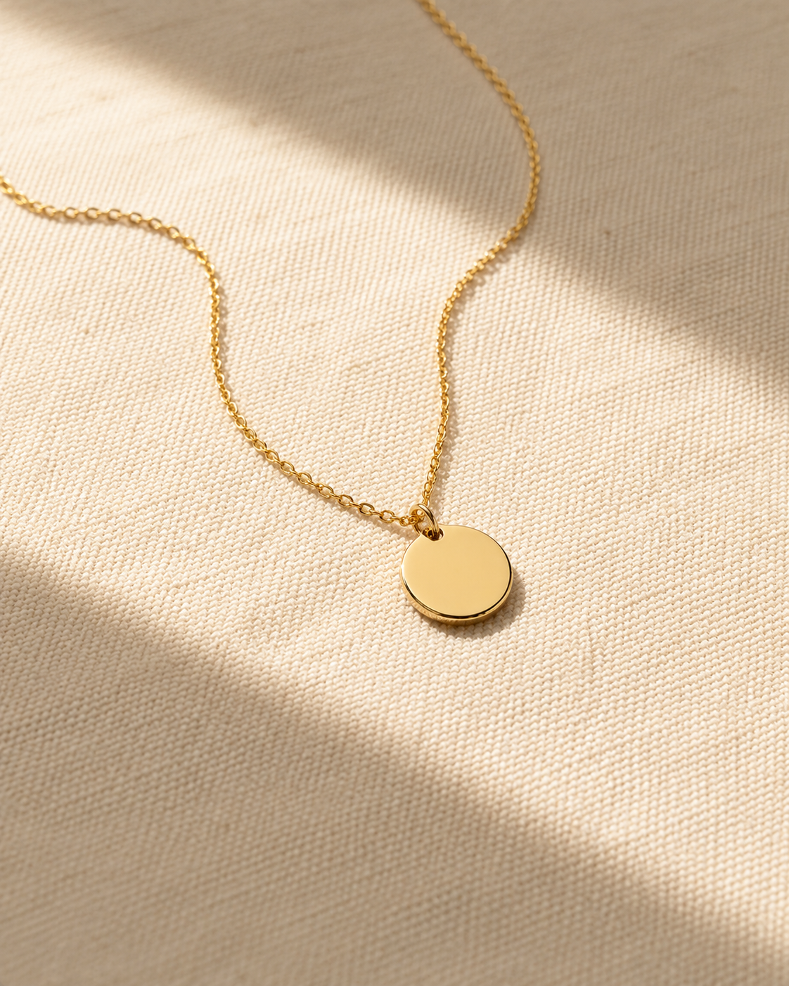 Disc pendant — solid gold